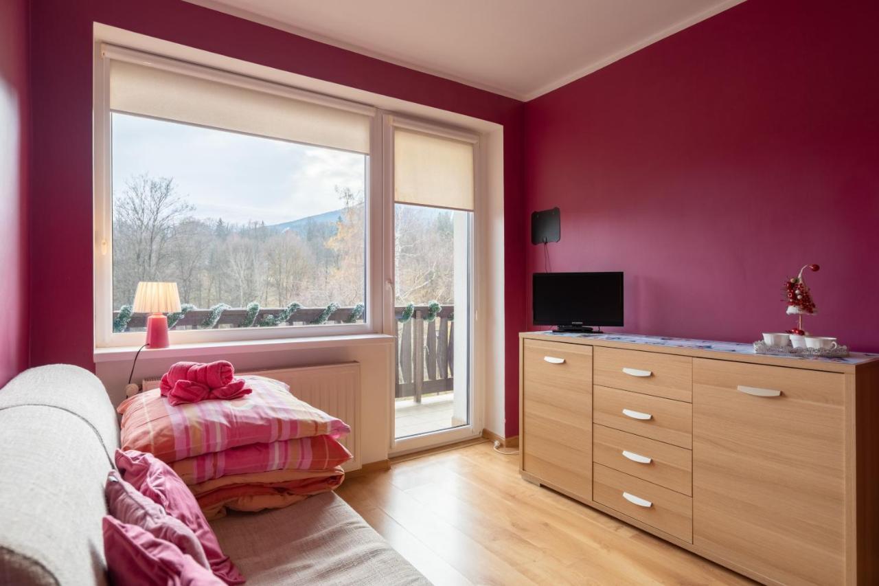 Apartamenty Wiosenna ชกลาร์สกา ปอเรมบา ภายนอก รูปภาพ