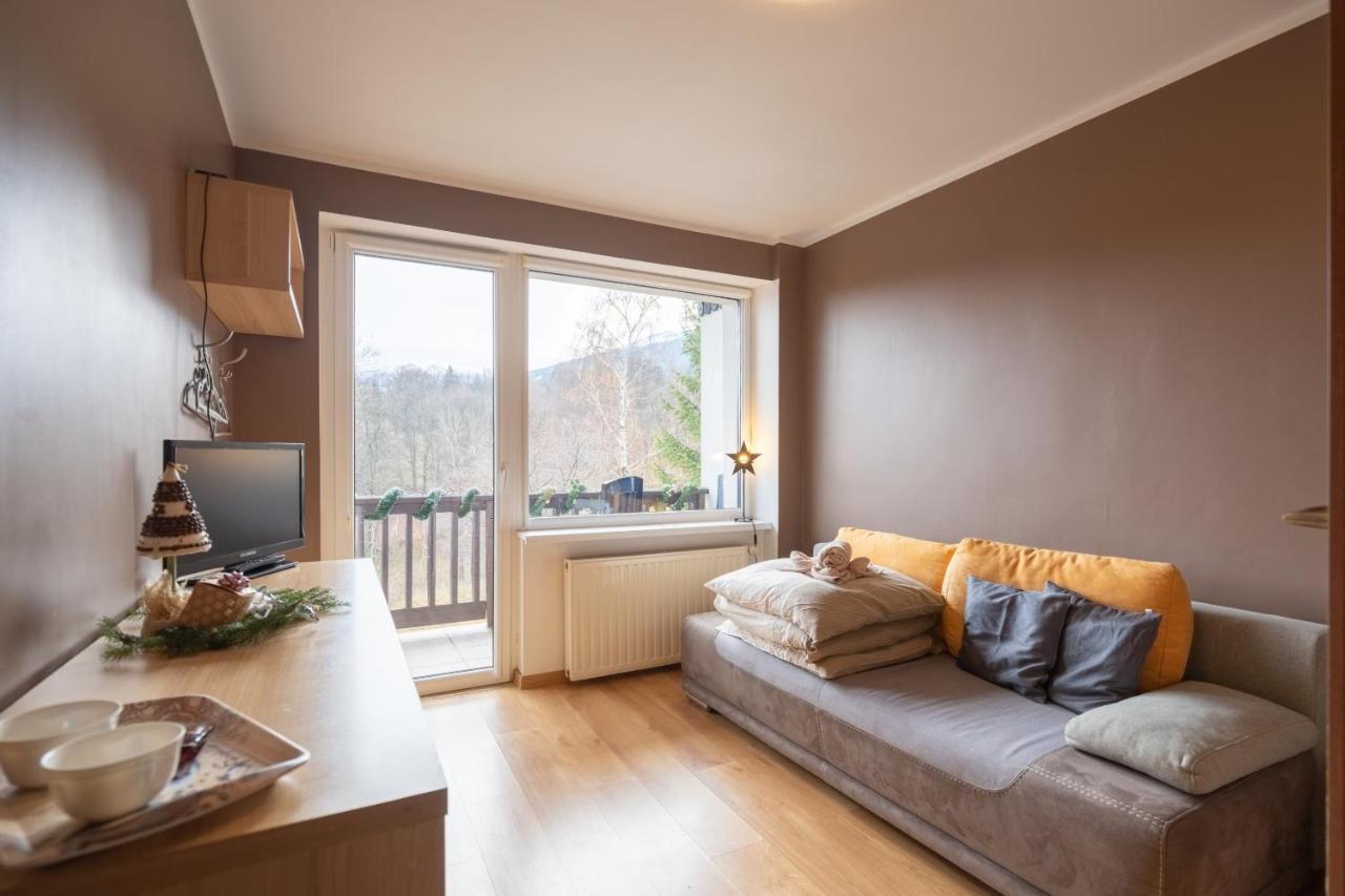 Apartamenty Wiosenna ชกลาร์สกา ปอเรมบา ภายนอก รูปภาพ