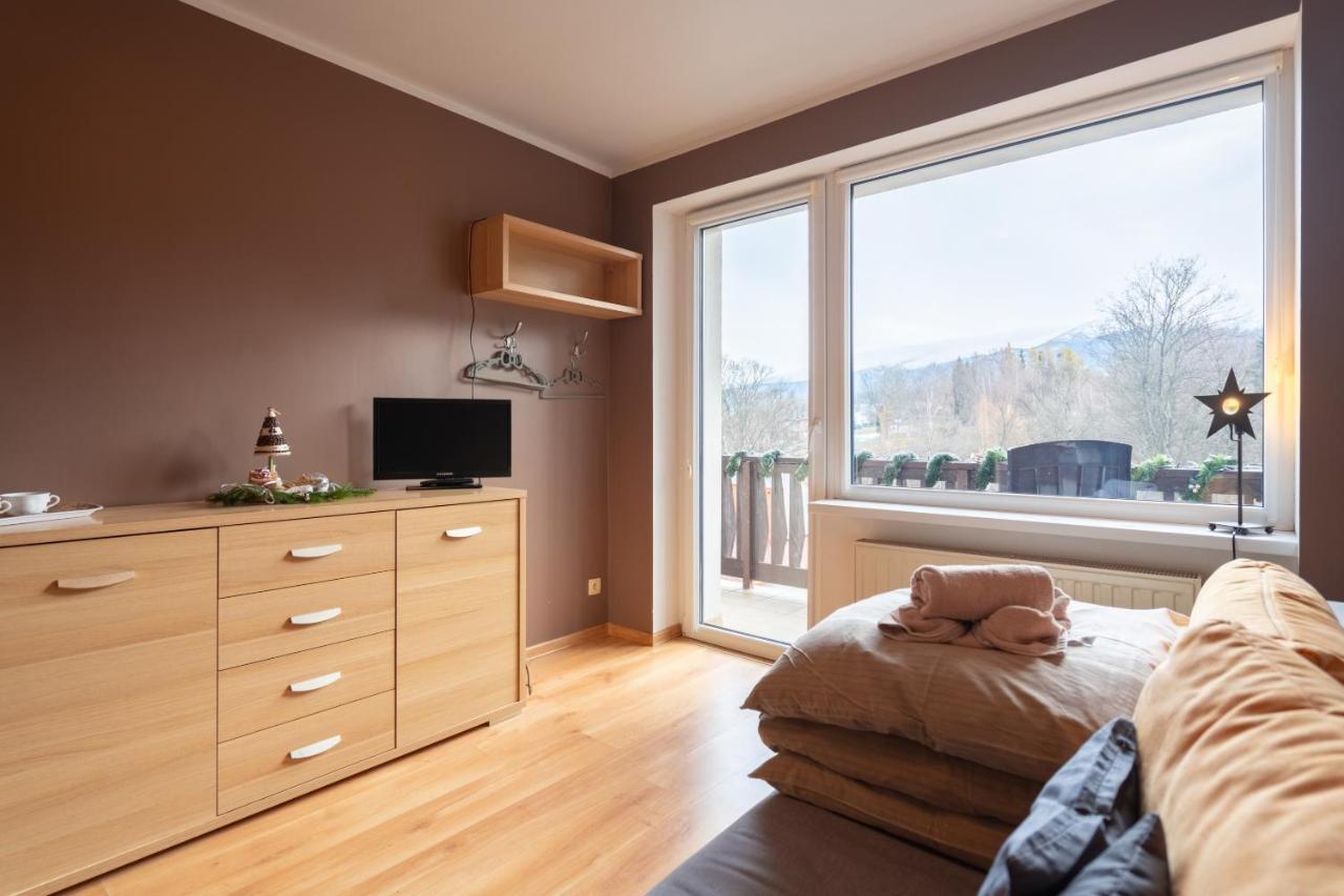 Apartamenty Wiosenna ชกลาร์สกา ปอเรมบา ภายนอก รูปภาพ