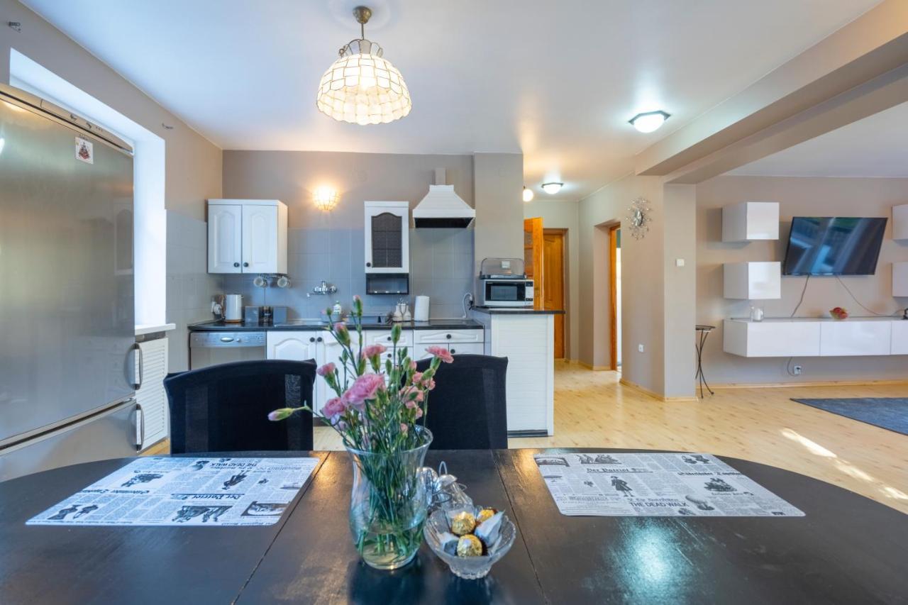 Apartamenty Wiosenna ชกลาร์สกา ปอเรมบา ภายนอก รูปภาพ