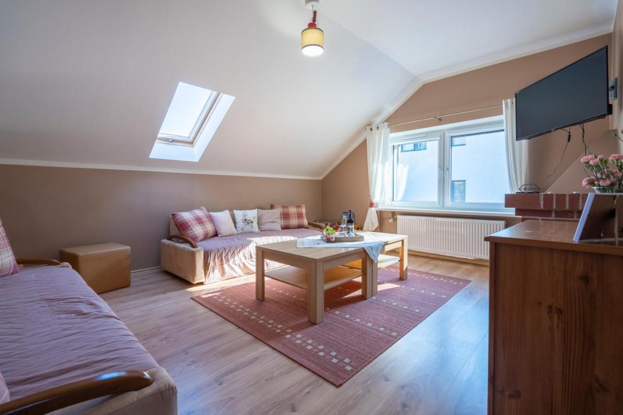 Apartamenty Wiosenna ชกลาร์สกา ปอเรมบา ภายนอก รูปภาพ